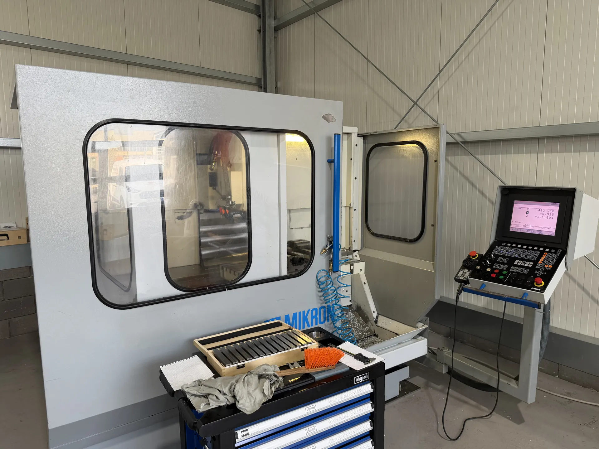 Mikron UM600